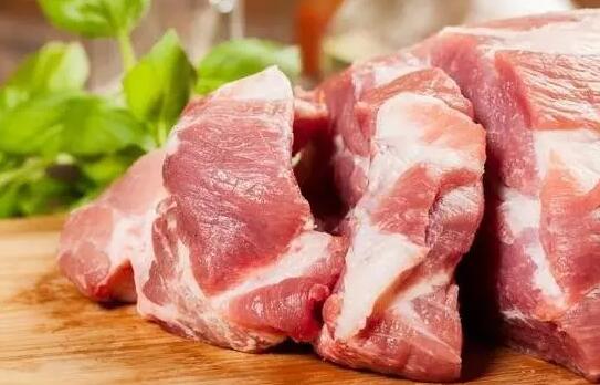 从2017年开始，价格高开的猪肉便呈现出持续回落的迹象